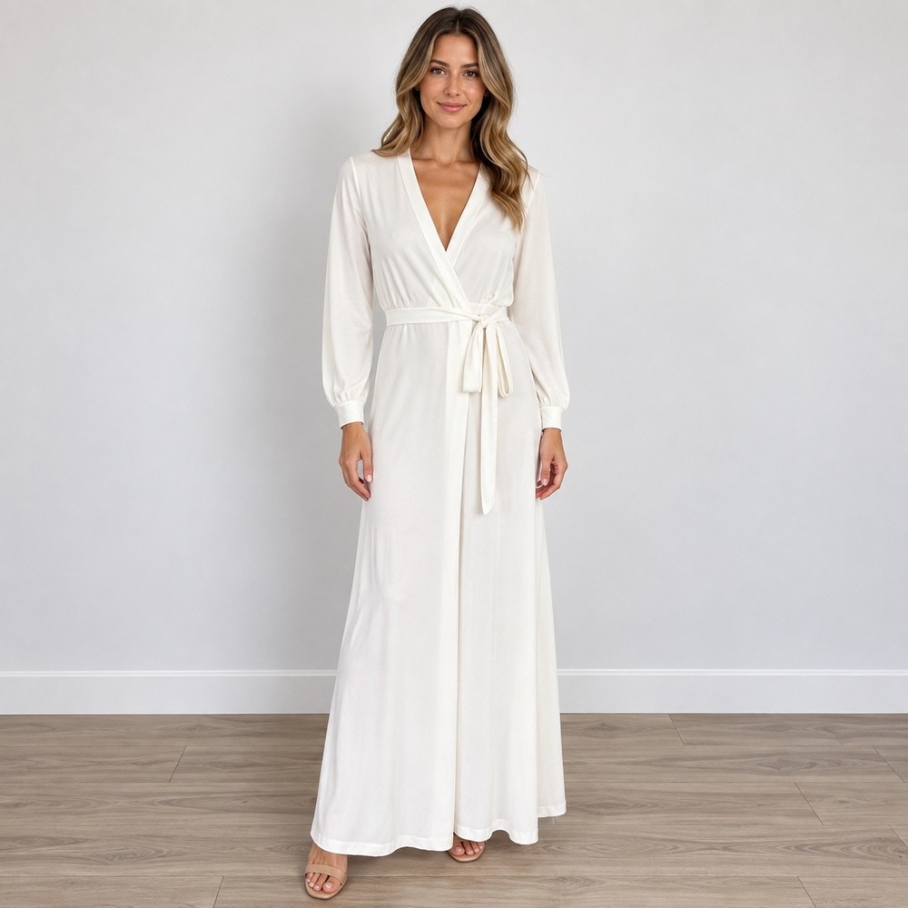 Vintage 1970's Miss Elaine White Long Sleeve Wrap Robe Small Nylon
